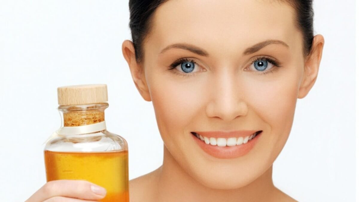 Almond Oil For Face 1280x720 1