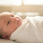 Anne karnından çıkan bebek neden ağlar: Bebeklikten İletişim ve Duygusal İlk Adımlar